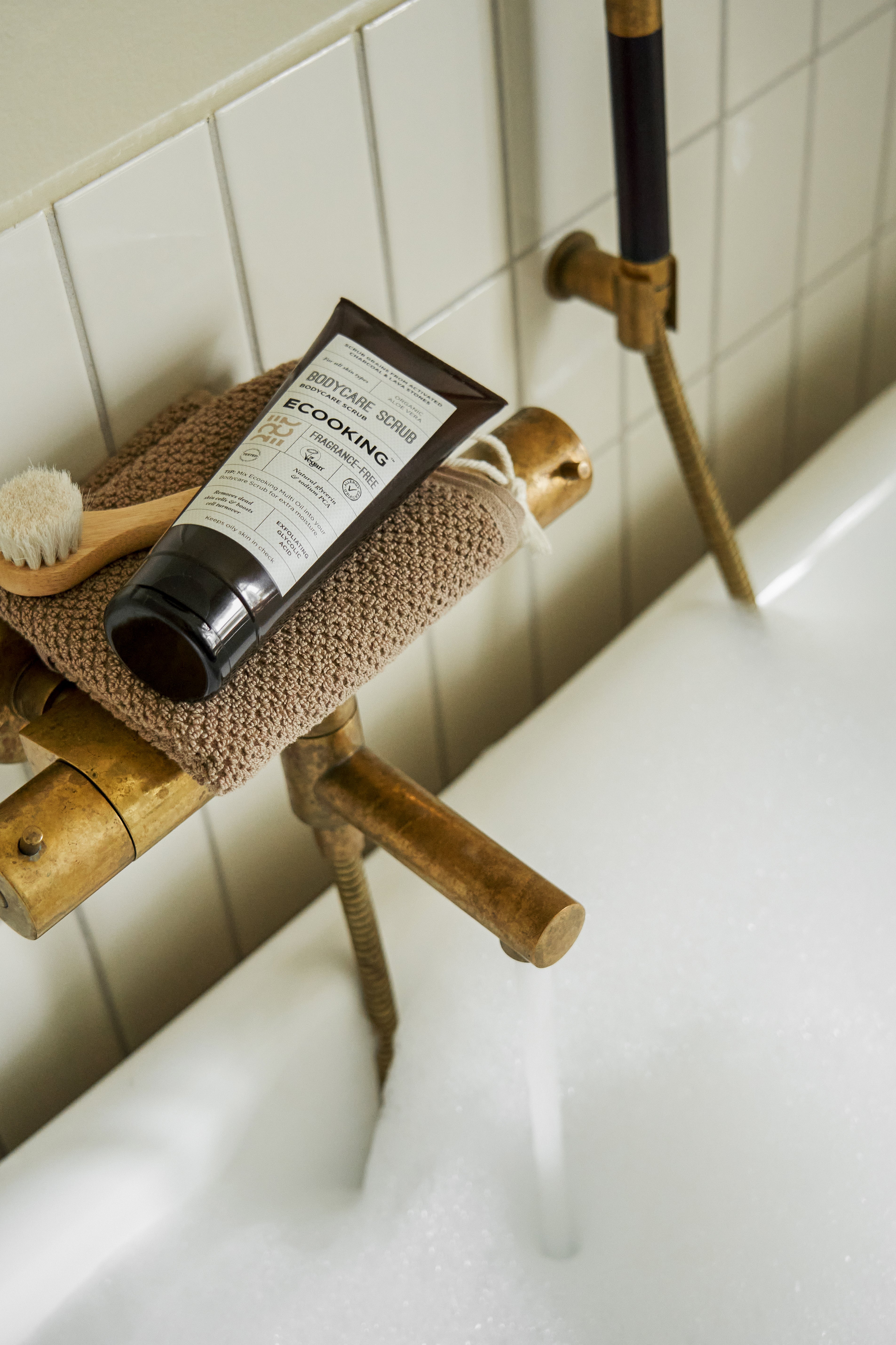 Bodycare Scrub - 200 ml.